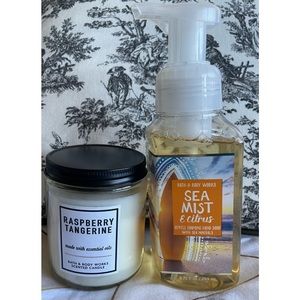 Bath & Body Works set of 2 (candle & hand soap)